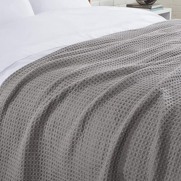 Aston & Arden Waffle Weave Blanket - 100% Ringspun Cotton - Picture 2 of 5
